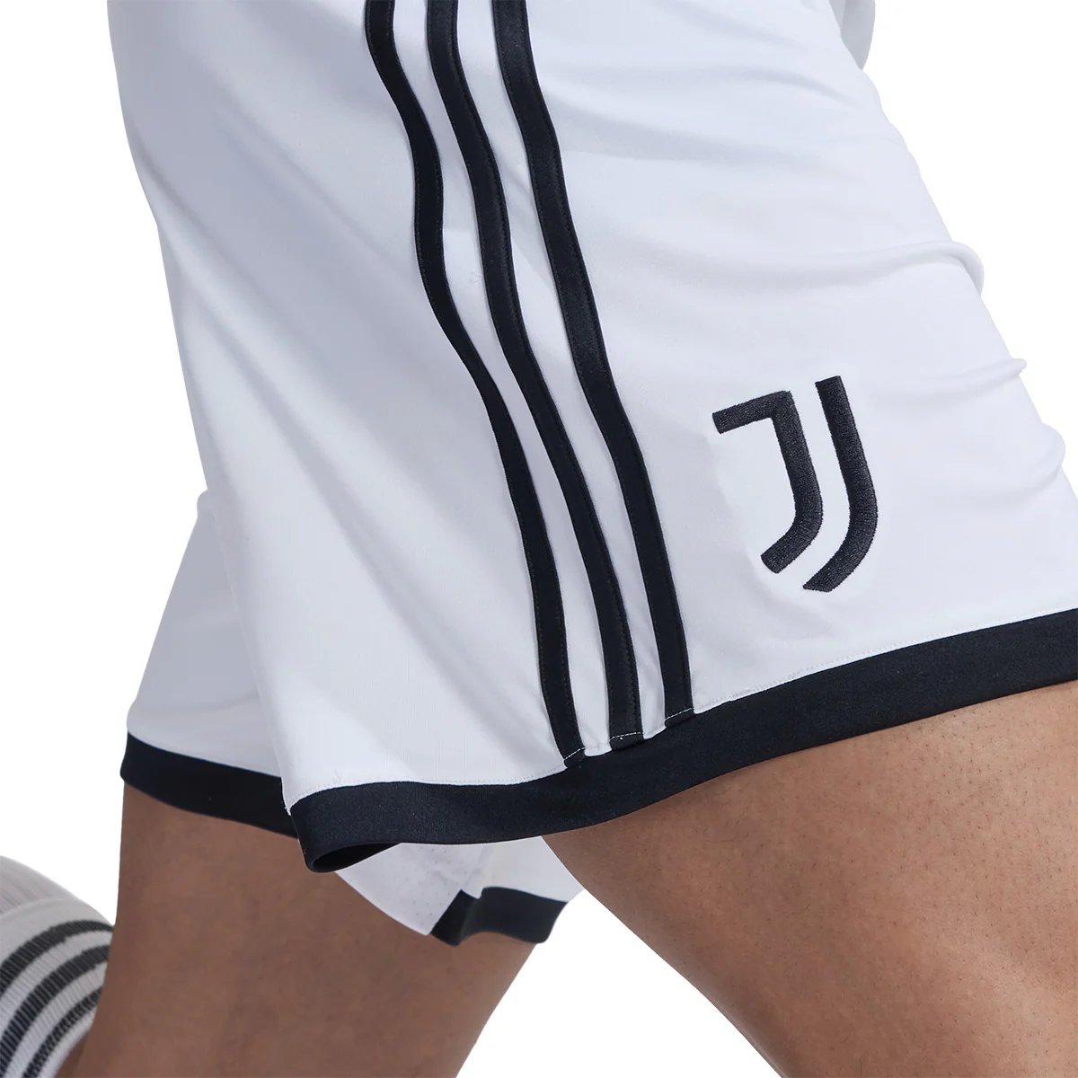 Juventus Home Shorts 22/23 - Image 2